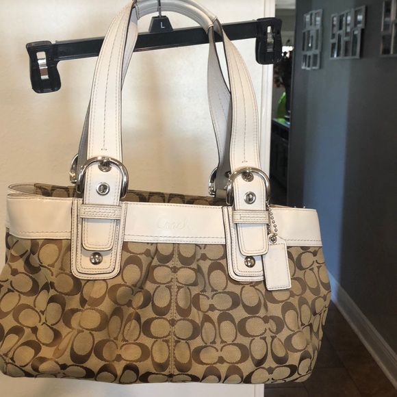 Coach signature tan and white purse - Picture 1 of 8